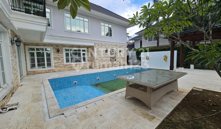 BPR Lippo Karawaci, Area 1400m², Land Area 500m², Pool, Good Condition, Well-Maintained 33M Negotiable