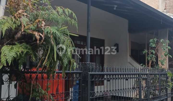 Rumah Bagus Semi Furnished SHM Antapani, Bandung