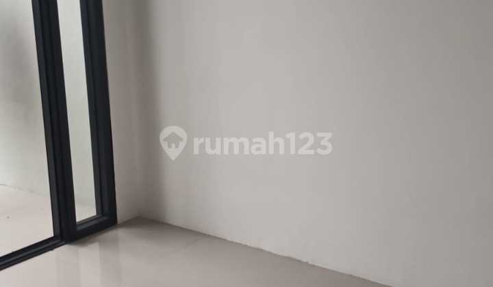 New 2-Story House on Cihanjuang Main Road, Bandung 2