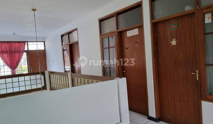 Rumah Kontrakan 2 Lantai Bagus Semi Furnished di Jalan Kalijati, Bandung 2