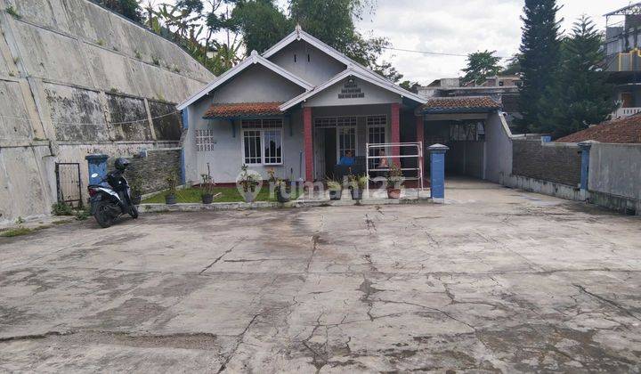 Rumah & halaman Luas Cocok Untuk Gudang Atau Rumah Produksi Dekat Samsat  Cimareme Padalarang Bandung Barat 1