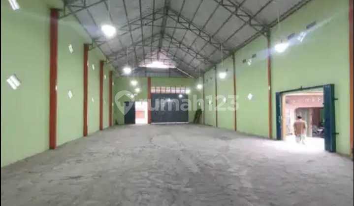 Strategic Warehouse Near SCH to Jl Magelang 10 Minutes