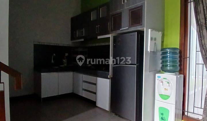 Disewakan Rumah Bagus 2 Lantai Furnish di Mlati 2