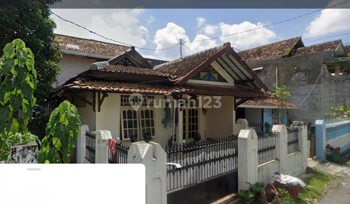 Disewakan Rumah Luas Kamar Banyak di Condongcatur Depok Hf 2