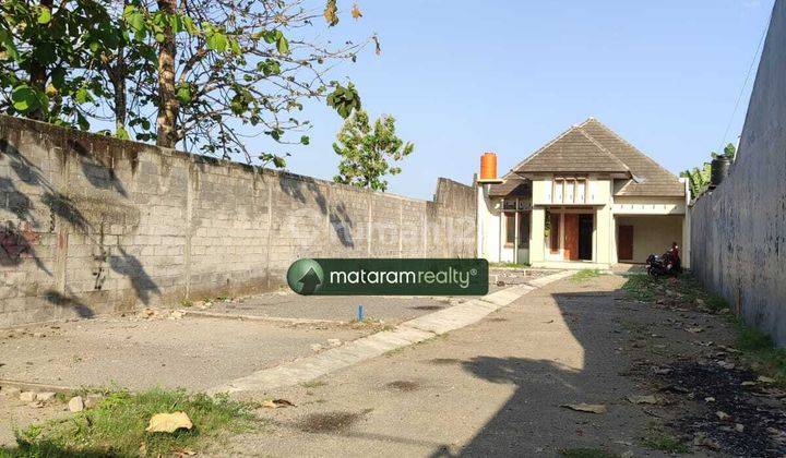 Disewakan Rumah Luas di Maguwoharjo Depok Sleman 2