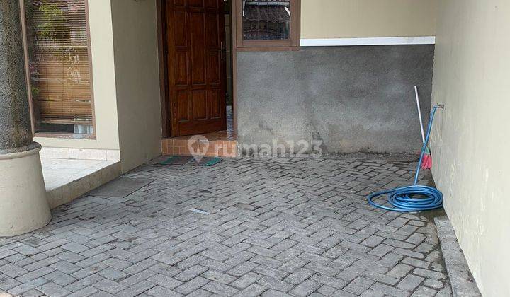 Disewakan Rumah Cantik 2 Lantai Furnish di Ngaglik Sleman A 2