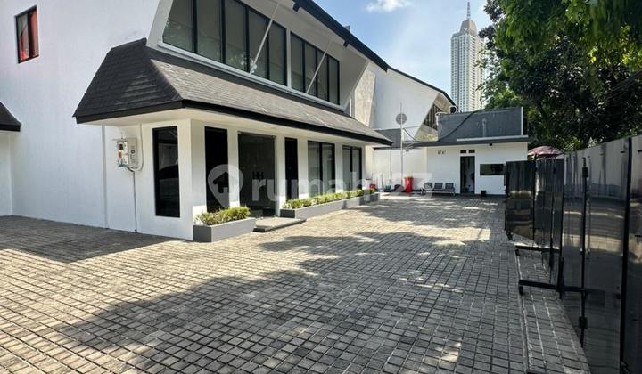 HOUSE IN THE PREMIUM AREA OF PAKUBUWONO, SOUTH JAKARTA 1