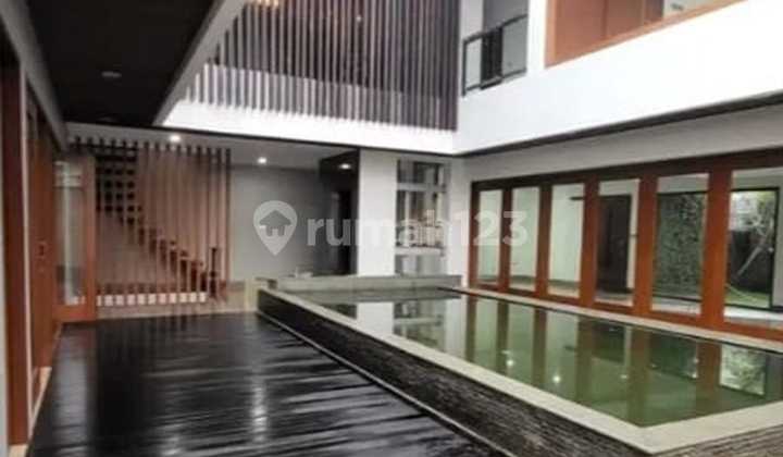 Nice House Pondok Indah... 2