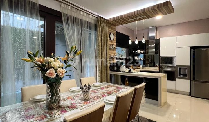 For Sale Margaguna House in Radio Dalam, Kebayoran Baru For Sale Margaguna House in Radio Dalam, Kebayoran Baru