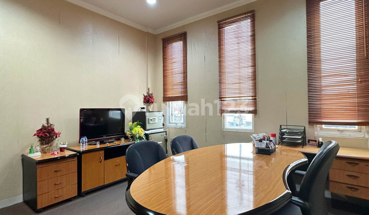 DIJUAL RUKO 3½ LANTAI DI CIPETE RAYA – JAKSEL Lokasi strategis, cocok untuk kantor atau usaha kuliner!