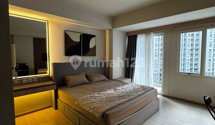 Disewakan Studio Apartemen Royal Mediterania Garden, Unit Bersih dan Rapih, View Kolam