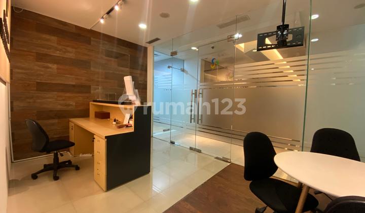 Disewakan Ruang Kantor Central Park Apl, Lokasi Strategis, Dekat dengan Mall Central Park