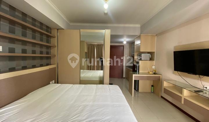 For Rent Studio Apartment Royal Mediterania Garden, Lavender Tower, Close to Central Park Mall, Pool View. 1