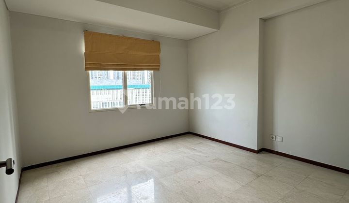 Disewakan Kosongan Unit Apartemen Royal Mediterania Garden, Tower Lavender, View Kolam 2