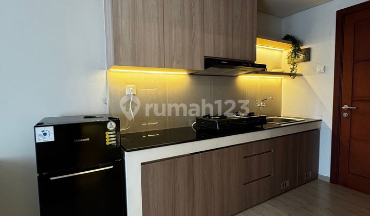 For Rent Studio Apartment Royal Mediterania Garden, Clean and Tidy Unit, Pool View 2