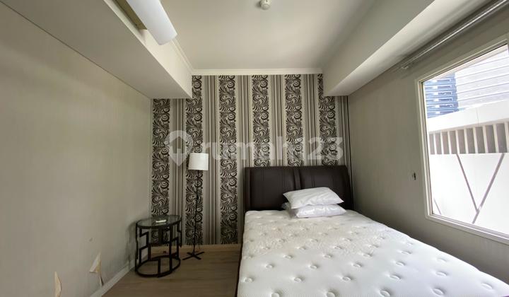 Disewakan Unit Apartemen Royal Mediterania Garden 3Br, View Kolam, Dekat dengan Mall Central Park 2