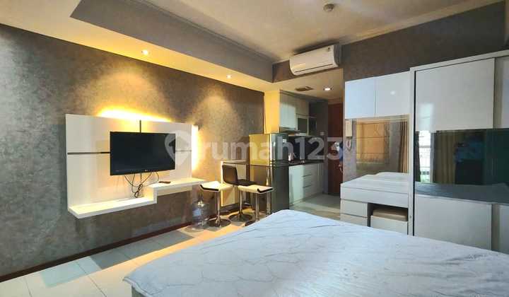 Disewakan Studio Apartemen Royal Mediterania Garden, (1Br), Best View Disewakan Studio Apartemen Royal Mediterania Garden, (1Br), Best View