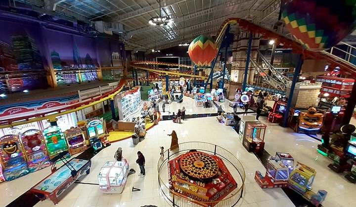 FOR RENT MALL BUILDING IN DEWI SARTIKA DEPOK AREA 17065 M2 STRATEGIC LOCATION RARELY AVAILABLE