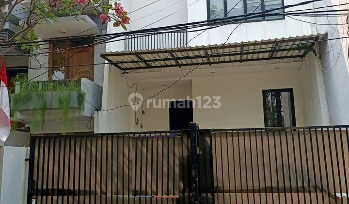 Dijual Rumah Bagus Komplek Pondok Gading Utama Pgu Uku 6X15 Rapi 2 Lt Hrg Menarik 1