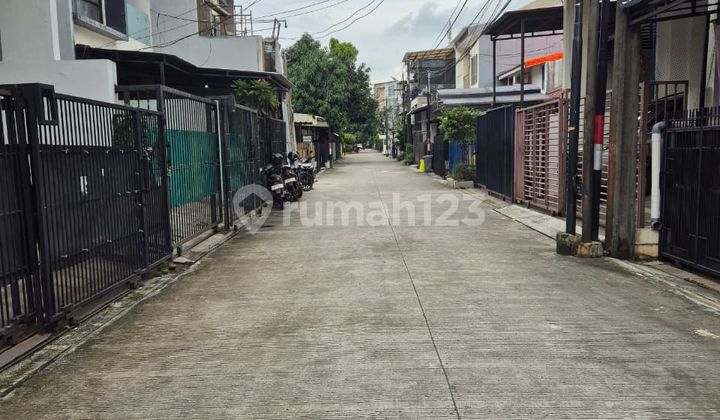 For Sale Standard House Gading Indah Size 6X15 Strategic Location Near MKG Mall Attractive Price 2