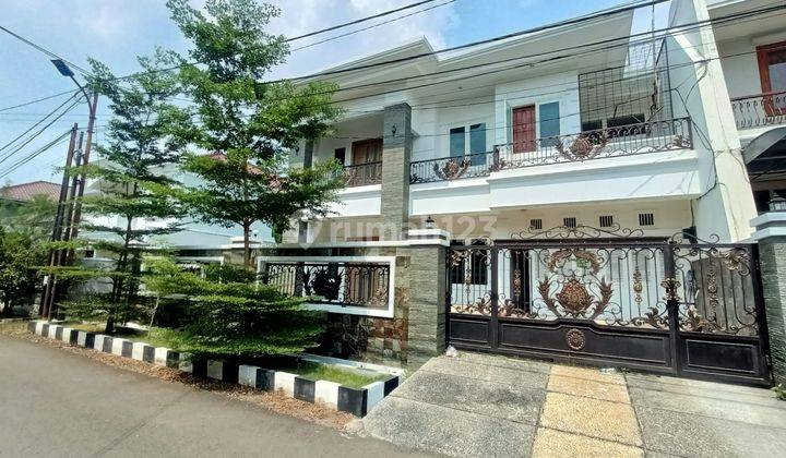 Dijual Rumah Mewah Pulomas Barat Lt 450 M2 Lb 550 M2 Lokasi Strategis Hadap Utara Rapi Siap Huni Jarang Ada. Sertifikat SHM 1