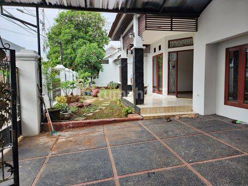 Disewa Rumah Cempaka Putih Tengah Lt 381 Lb 350 Strategis 1.5 Lantai Rapi 2