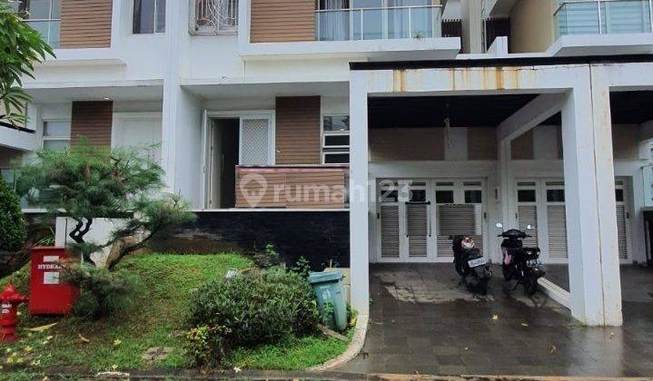 Disewa Rumah Golf Residence Kemayoran Uku 8x18 Semi Furnished Siap Huni 1