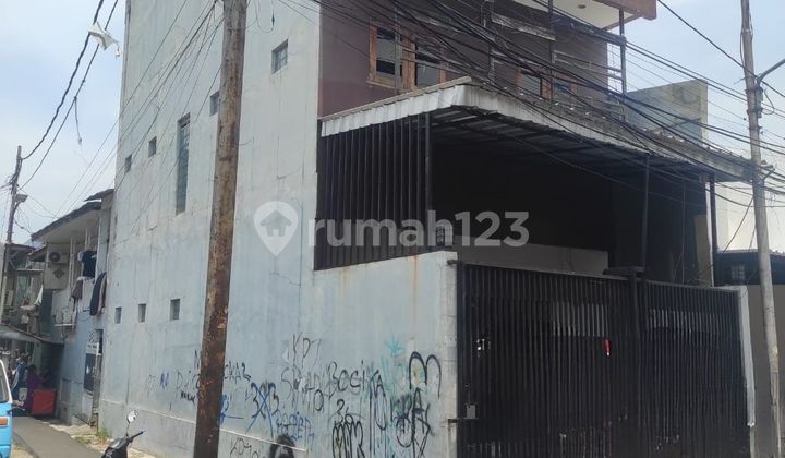 For Sale House on Jl Utan Panjang Kemayoran Size 5.5x14 Strategic 2.5 LT Attractive Price For Sale House on Jl Utan Panjang Kemayoran Size 5.5x14 Strategic 2.5 LT Attractive Price