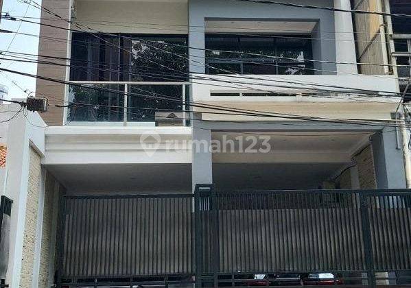 Dijual Rumah Kelapa Gading Tarian Barat Jln Utama Uku 7X15 Bagus 3 Lantai Hrg Menarik 1