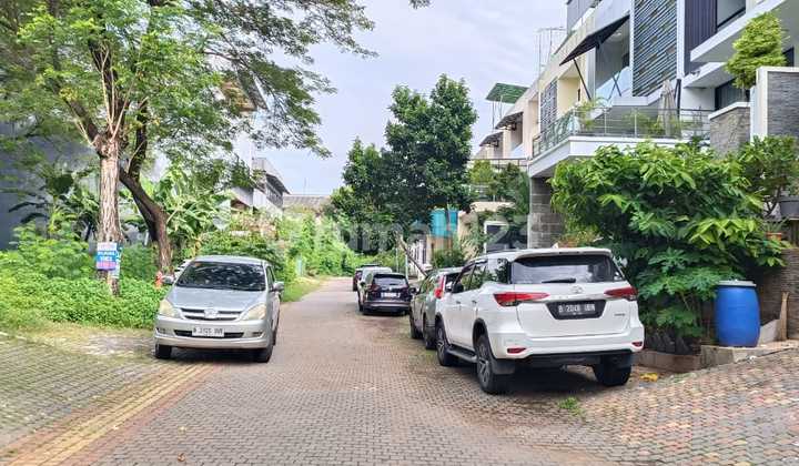 Disewakan Rumah The Bukit di Ancol Siap Huni Uku 9x18 lokasi Eksklusif 3.5 lantai Rapi Siap Huni 2
