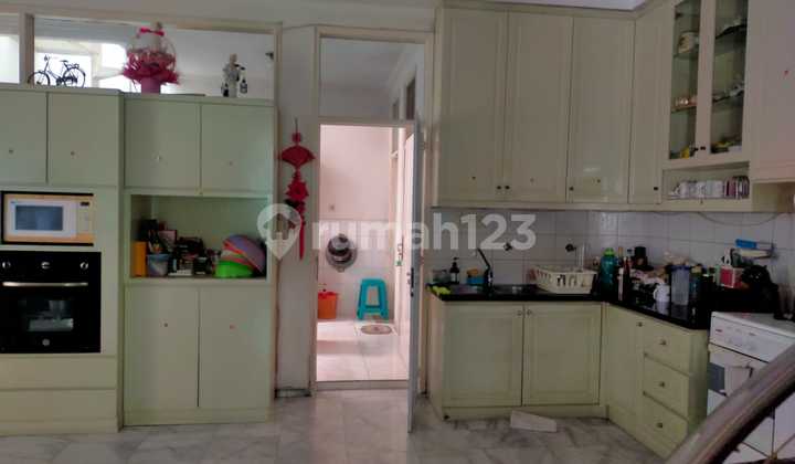 Sunter Danau Indah House, 204 m² size, corner position, 2 floors, can be used for an office, attractive price. 2