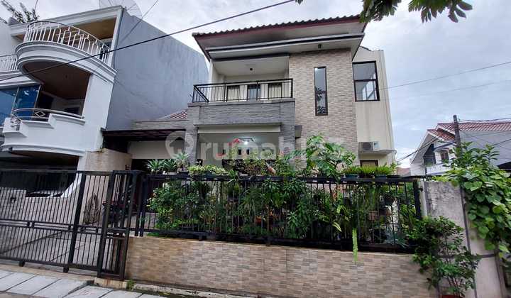 DIJUAL RUMAH KELAPA GADING BCS UKU 11X15 STRATEGIS 2 LANTAI RAPI DAN SIAP HUNI 1