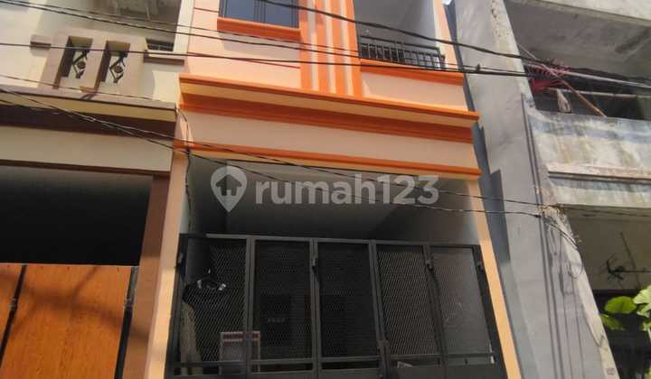 DIJUAL RUMAH BRAND NEW PADEMANGAN UKU 3,5X13,5 BAGUS 3,5 LT JL 1 MOBIL SIAP HUNI DIJUAL RUMAH BRAND NEW PADEMANGAN UKU 3,5X13,5 BAGUS 3,5 LT JL 1 MOBIL SIAP HUNI