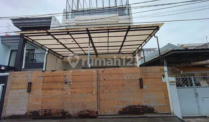 FOR SALE: NICE HOUSE IN SUNTER PARADISE, SIZE 7.5X23.3, EAST FACING, 2.5 FLOORS, ATTRACTIVE PRICE NEGOTIABLE FOR SALE: NICE HOUSE IN SUNTER PARADISE, SIZE 7.5X23.3, EAST FACING, 2.5 FLOORS, ATTRACTIVE PRICE NEGOTIABLE