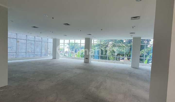 DIJUAL GEDUNG DAERAH PANCORAN LT 830 LB 1829 LOKASI STRATEGIS 7 LANTAI HRG MENARIK