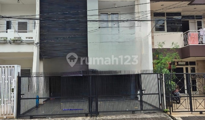 For Sale: Neat Newly Renovated House in Janur Asri, Kelapa Gading, Size 6x17, Wide Road, 3 Floors, South Facing.