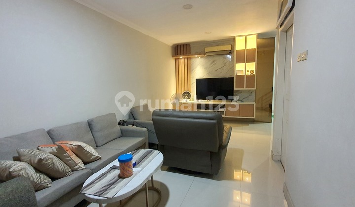 Rumah Pelepah Elok Uku 6X18 Rapi 2 LT Komplek Eksklusif Jl Cukup Lebar Hrg Menarik Rumah Pelepah Elok Uku 6X18 Rapi 2 LT Komplek Eksklusif Jl Cukup Lebar Hrg Menarik