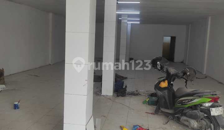 FOR RENT: WAREHOUSE IN UTAN PANJANG KEMAYORAN SIZE 9X32=288 M2 SUITABLE FOR ONLINE EXPEDITION ETC. FOR RENT: WAREHOUSE IN UTAN PANJANG KEMAYORAN SIZE 9X32=288 M2 SUITABLE FOR ONLINE EXPEDITION ETC.