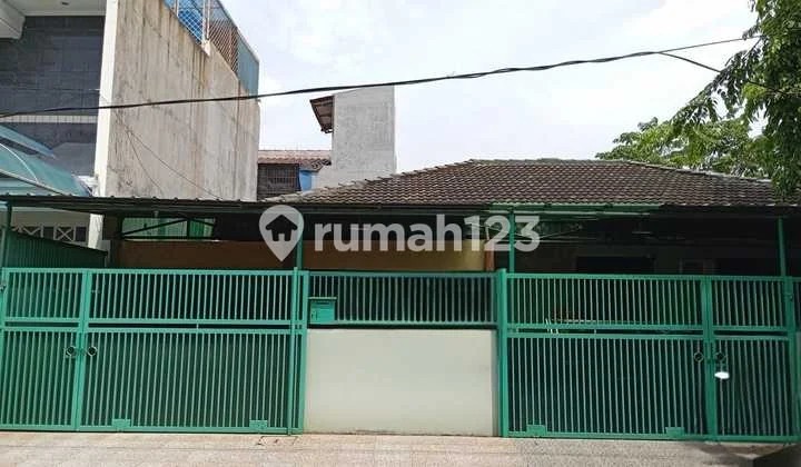 For Sale Agung Barat House LT 262 M2 Strategic Suitable for Office Online Small Warehouse Etc.