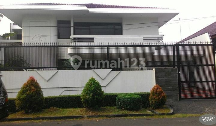 Dijual Rumah Mewah Taman Patra Kuningan Lt 500 M2 Swimming Pool