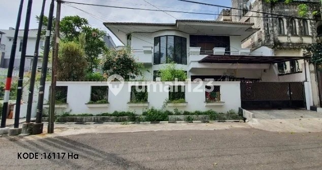 Disewa Rumah Kayu Putih Luas 300 M2 Posisi Hook Rapi dan Siap Huni bisa Buat Kantor Jrg Ada