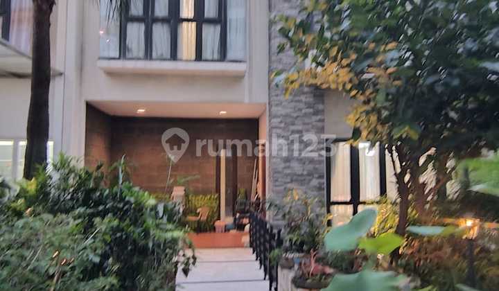 Dijual Hrg Menarik Rumah Townhouse Springhill Kemayoran Uku 9X17 Rapi 4 Lantai dan Siap Huni