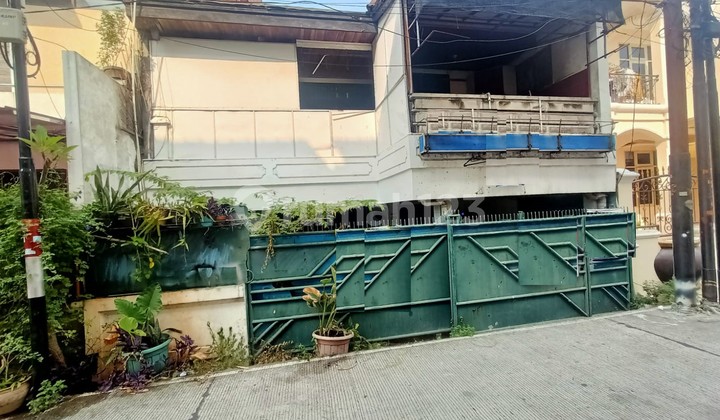Di Bawah NJOP Rumah Standard Tua Hitung Tanah Komplek Walikota Uku 7X15 Hrg Menarik Jarang Ada Di Bawah NJOP Rumah Standard Tua Hitung Tanah Komplek Walikota Uku 7X15 Hrg Menarik Jarang Ada