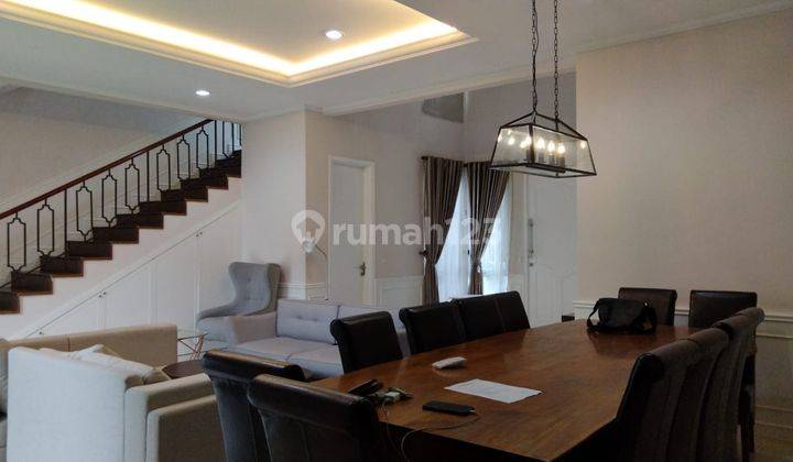Disewakan Rumah Mewah di Greenwich, Bsd City 2