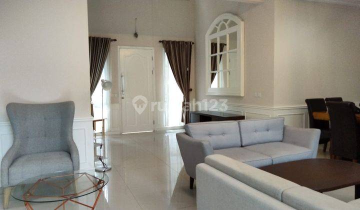 Disewakan Rumah Mewah di Greenwich, Bsd City 23