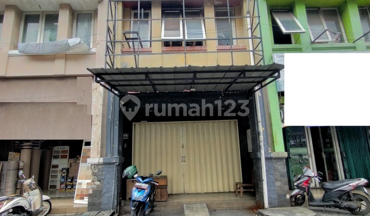 Dijual Cepat Ruko Strategis di Graha Raya