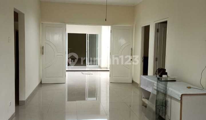 For Sale: House in Nusaloka BSD City