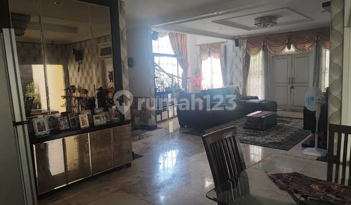 Dijual Rumah Mewah di Modernland