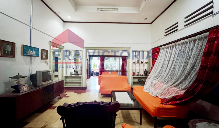 Rumah Gaya Vintage Lokasi Strategis di Jantung Kota Malang, Siap Usaha Rumah Gaya Vintage Lokasi Strategis di Jantung Kota Malang, Siap Usaha