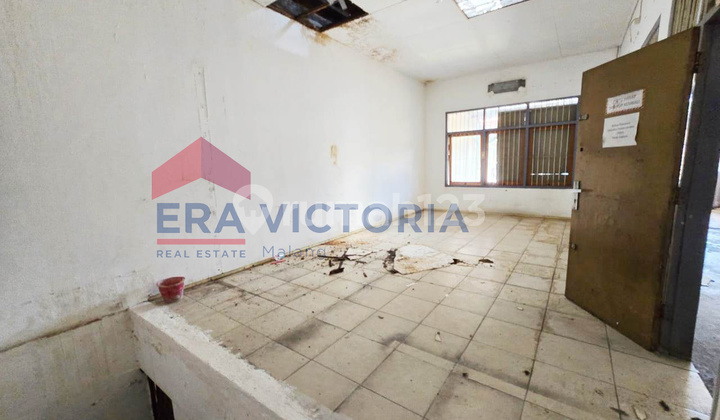 Ruang Usaha Multifungsi Lokasi Komersial Ideal untuk Gudang & Kantor Ruang Usaha Multifungsi Lokasi Komersial Ideal untuk Gudang & Kantor